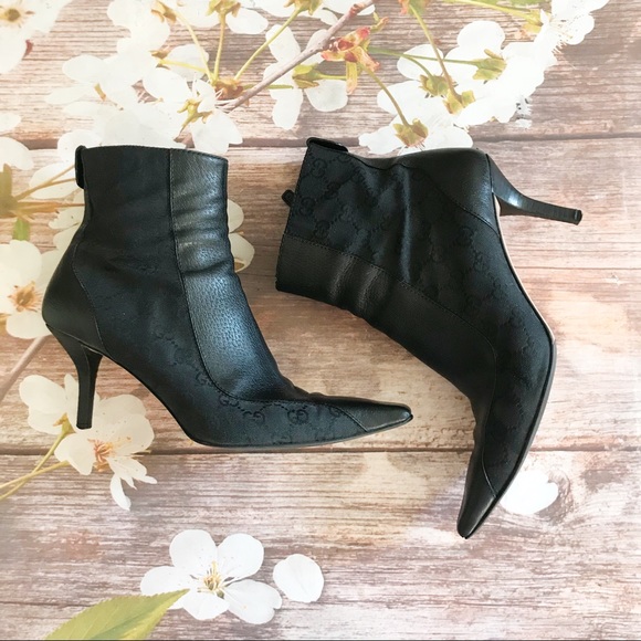 Gucci Signature Pointed Toe Ankle Boots - Picture 2 of 10